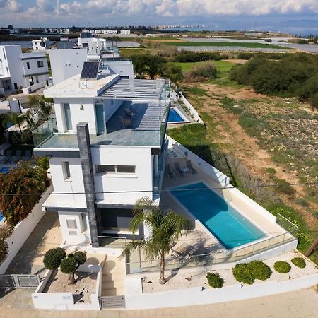 Seaside Luxury Villa Paralimni Exterior photo